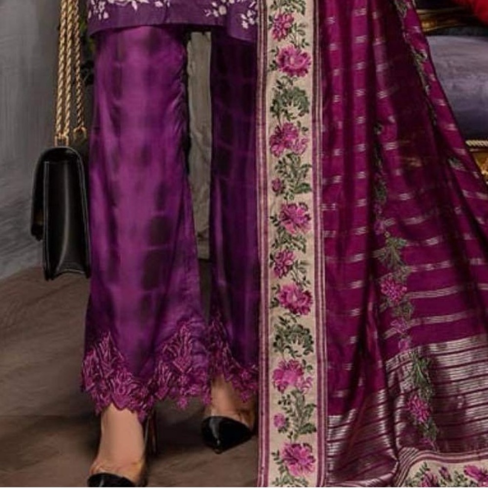 Pakistani Designer Silk Dress 3Pc - Picture 3 of 10